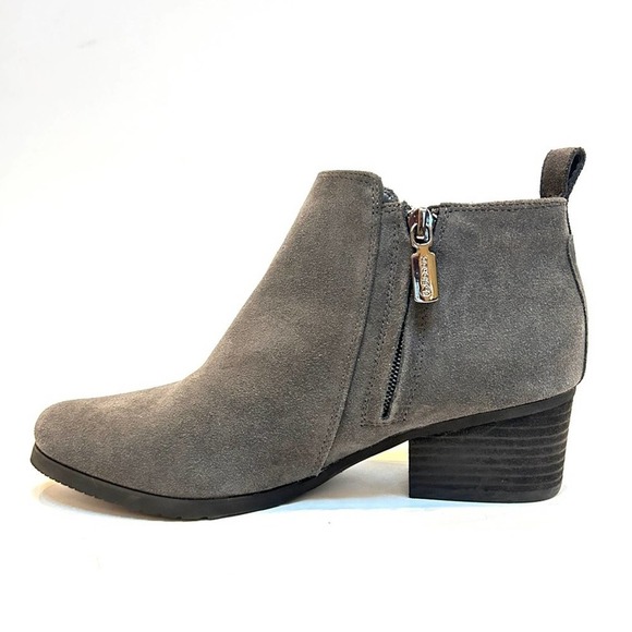 Blondo Ida Waterproof Suede Grey Gray Ankle Boots Booties, Size 6 - Picture 3 of 14